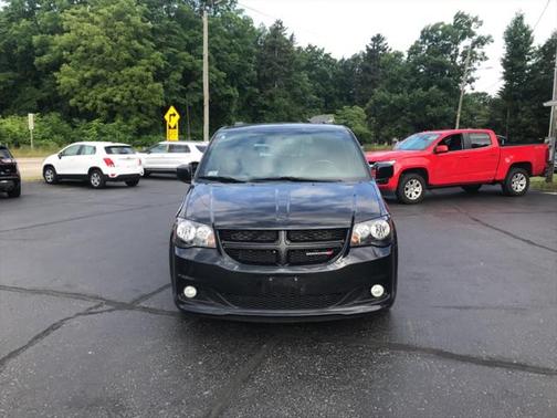 Black Onyx Crystal Pearlcoat 2018 Dodge Grand Caravan GT