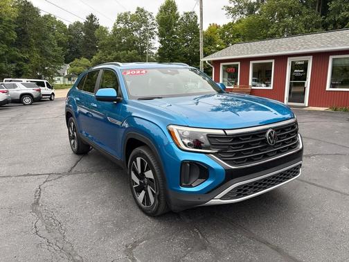 2024 Volkswagen Atlas Cross Sport 2.0T SE w/Technology