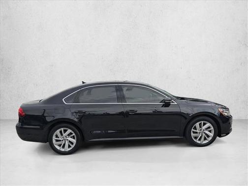 2018 Volkswagen Passat 2.0T SE