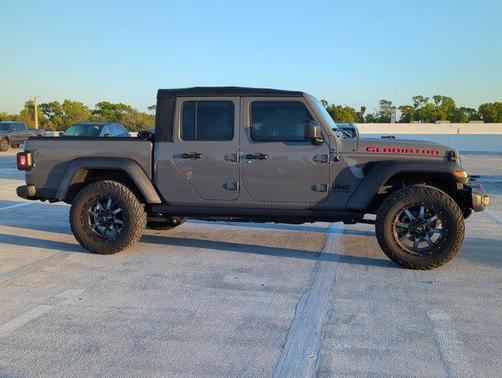 2020 Jeep Gladiator Sport