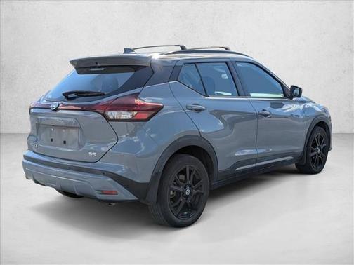 2021 Nissan Kicks SR