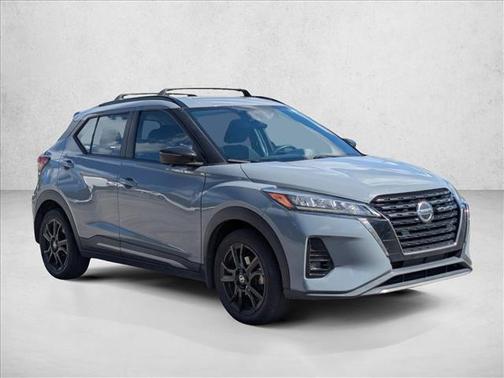 2021 Nissan Kicks SR