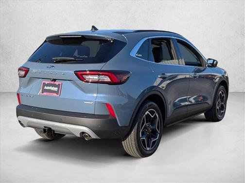 2026 Ford Escape Platinum