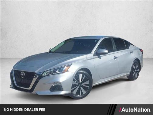 Brilliant Silver Metallic 2022 Nissan Altima 2.5 SV
