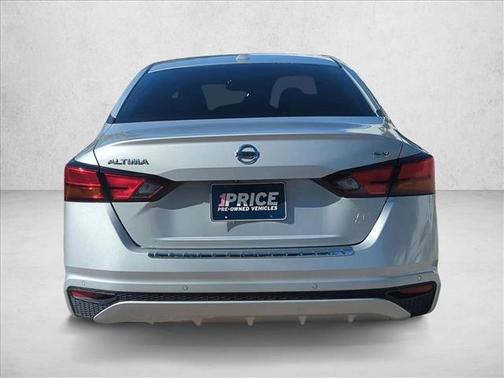 Brilliant Silver Metallic 2022 Nissan Altima 2.5 SV