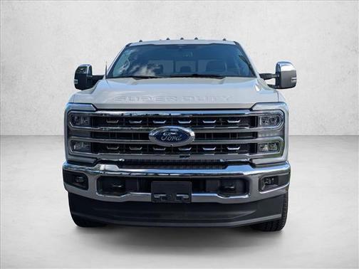 Star White Metallic Tri-Coat 2026 Ford F-350 Lariat