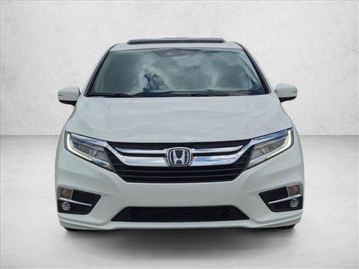 White Diamond Pearl 2019 Honda Odyssey Elite