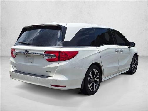 White Diamond Pearl 2019 Honda Odyssey Elite