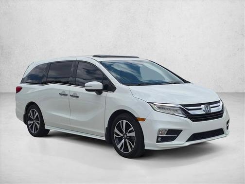 White Diamond Pearl 2019 Honda Odyssey Elite
