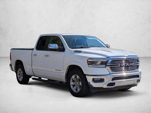 Bright White Clearcoat 2020 RAM 1500 Laramie