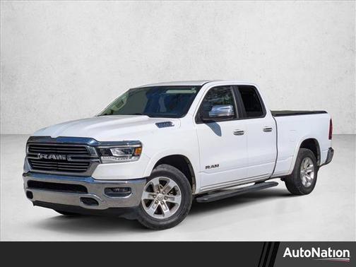 Bright White Clearcoat 2020 RAM 1500 Laramie