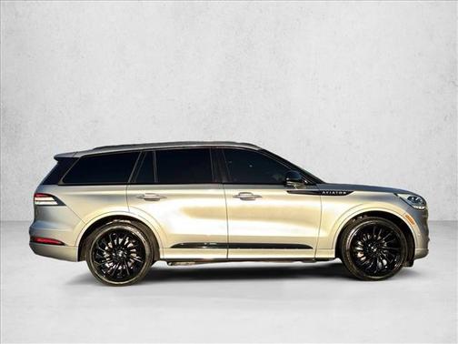 Silver Radiance Metallic Clearcoat 2023 Lincoln Aviator Black Label AWD
