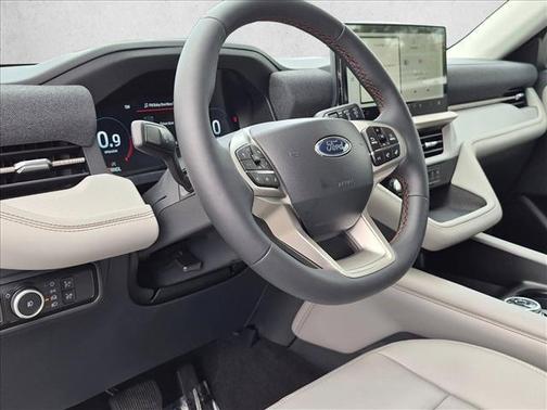 Star White Metallic Tri-Coat 2026 Ford Explorer Active