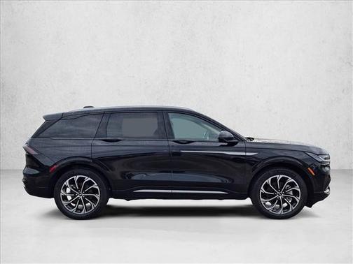 Infinite Black Metallic Clearcoat 2024 Lincoln Nautilus Reserve