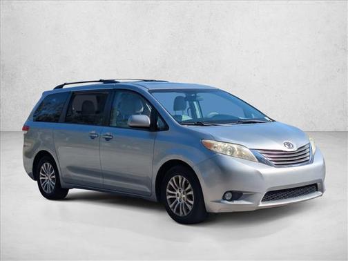 2014 Toyota Sienna XLE