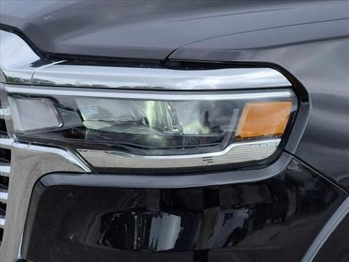Diamond Black Crystal Pearlcoat 2026 RAM 1500 Laramie