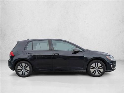 2016 Volkswagen e-Golf SE