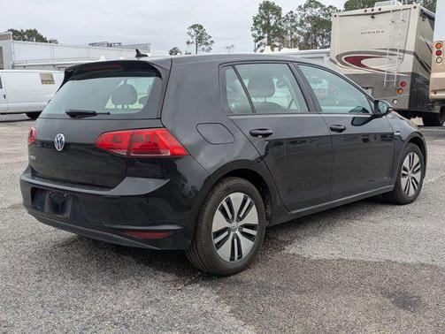 2016 Volkswagen e-Golf SE