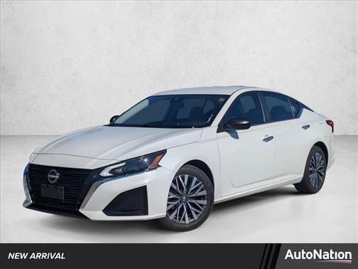 2025 Nissan Altima SV FWD