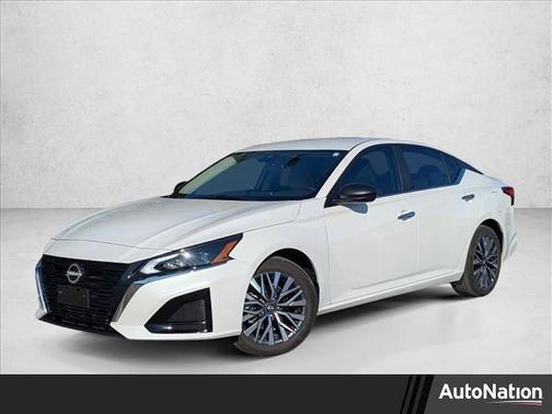 2025 Nissan Altima SV FWD