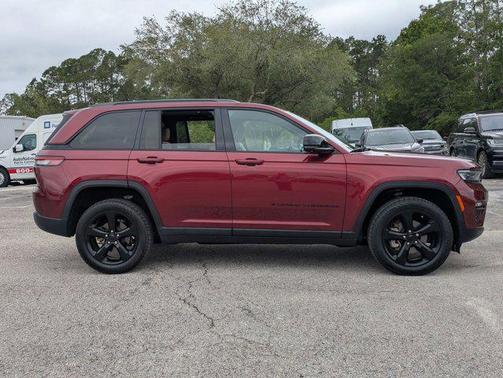 Velvet Red Pearlcoat 2023 Jeep Grand Cherokee Limited