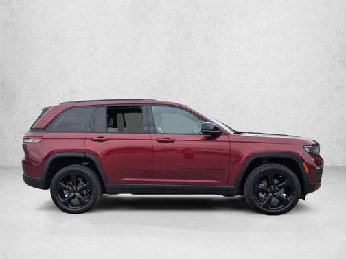 Velvet Red Pearlcoat 2023 Jeep Grand Cherokee Limited