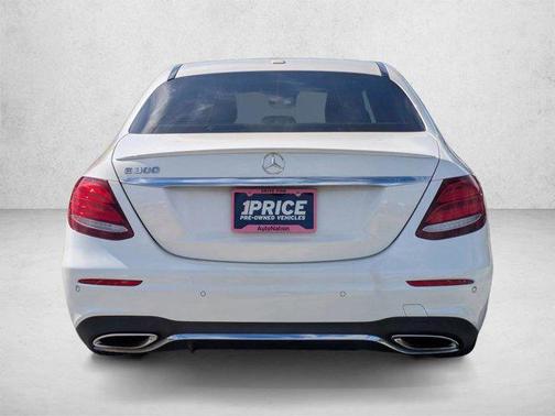 designo Diamond White 2018 Mercedes-Benz E-Class E 300