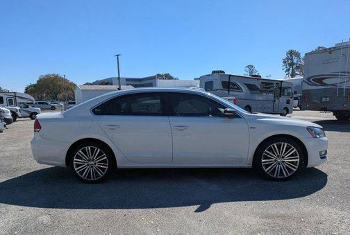 2014 Volkswagen Passat 1.8T Auto Sport