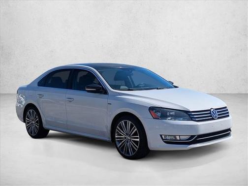 2014 Volkswagen Passat 1.8T Auto Sport