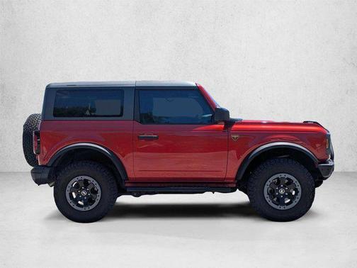 Hot Pepper Red Metallic Tinted Clearcoat 2022 Ford Bronco Badlands