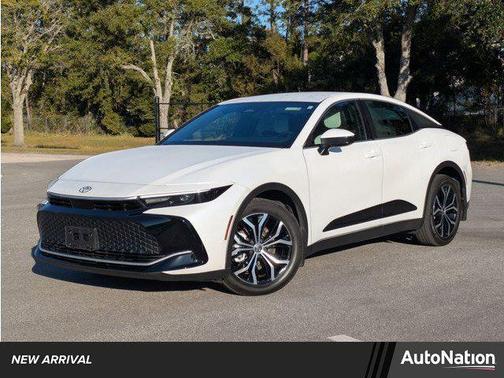 2024 Toyota Crown XLE