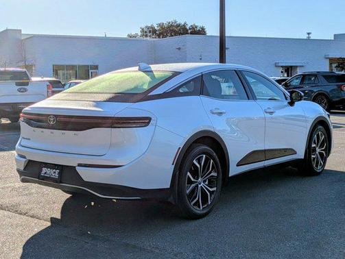 2024 Toyota Crown XLE