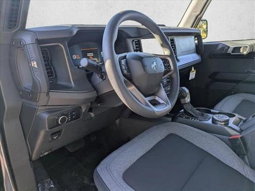 2025 Ford Bronco Base 4 Door 4x4