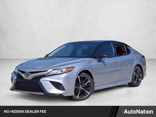 Celestial Silver/Midnight Black Metallic 2019 Toyota Camry XSE