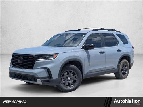 Sonic Gray Pearl 2024 Honda Pilot TrailSport