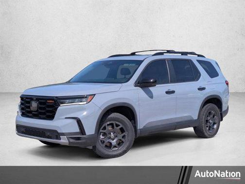 Sonic Gray Pearl 2024 Honda Pilot TrailSport