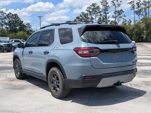 Sonic Gray Pearl 2024 Honda Pilot TrailSport