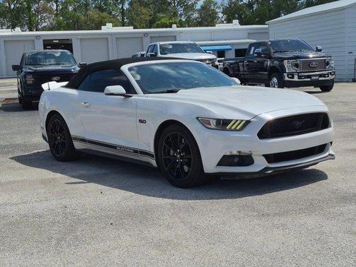 Oxford White 2017 Ford Mustang GT Premium
