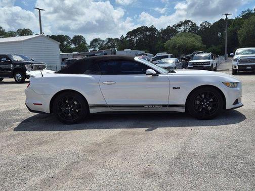 Oxford White 2017 Ford Mustang GT Premium