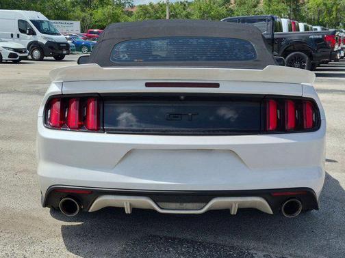 Oxford White 2017 Ford Mustang GT Premium