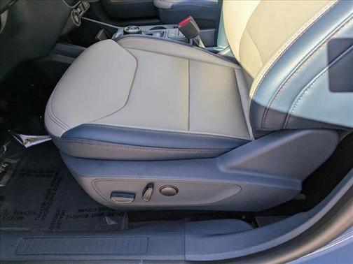 Azure Gray Metallic Tri-Coat 2025 Ford Maverick Lariat