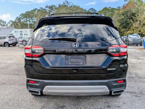 2024 Honda Pilot Touring 8-Passenger