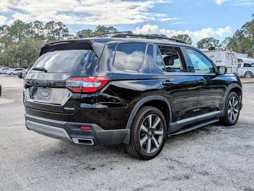 2024 Honda Pilot Touring 8-Passenger