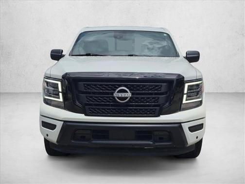 Pearl White Tricoat 2024 Nissan Titan SV