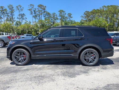 Agate Black Metallic 2026 Ford Explorer ST-Line