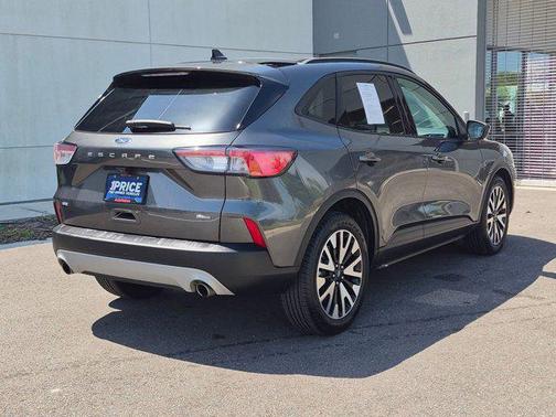 Magnetic Metallic 2020 Ford Escape SE