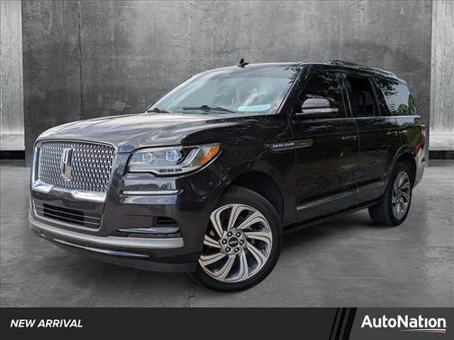 2023 Lincoln Navigator Standard