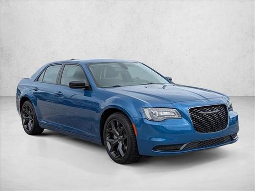 2023 Chrysler 300 Touring