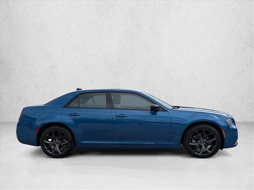 2023 Chrysler 300 Touring