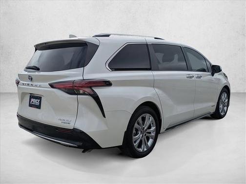 2021 Toyota Sienna Platinum